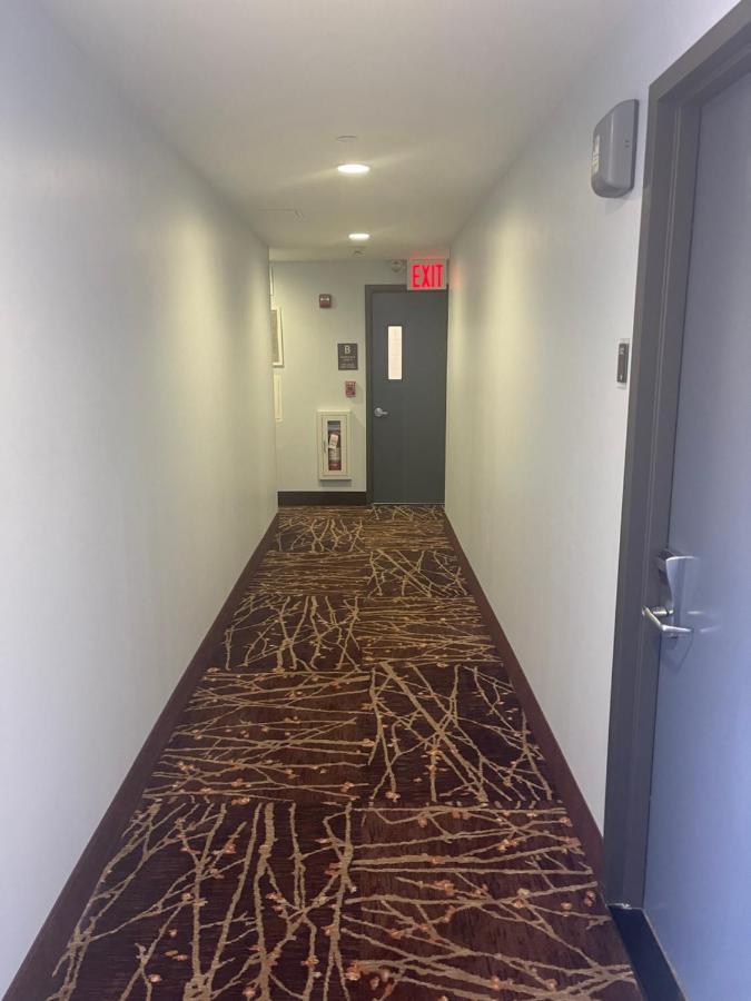 Days Inn By Wyndham Brooklyn Borough Park New York Ngoại thất bức ảnh
