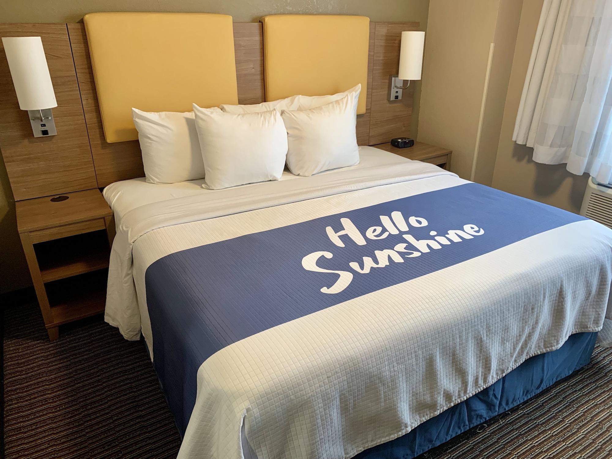 Days Inn By Wyndham Brooklyn Borough Park New York Ngoại thất bức ảnh
