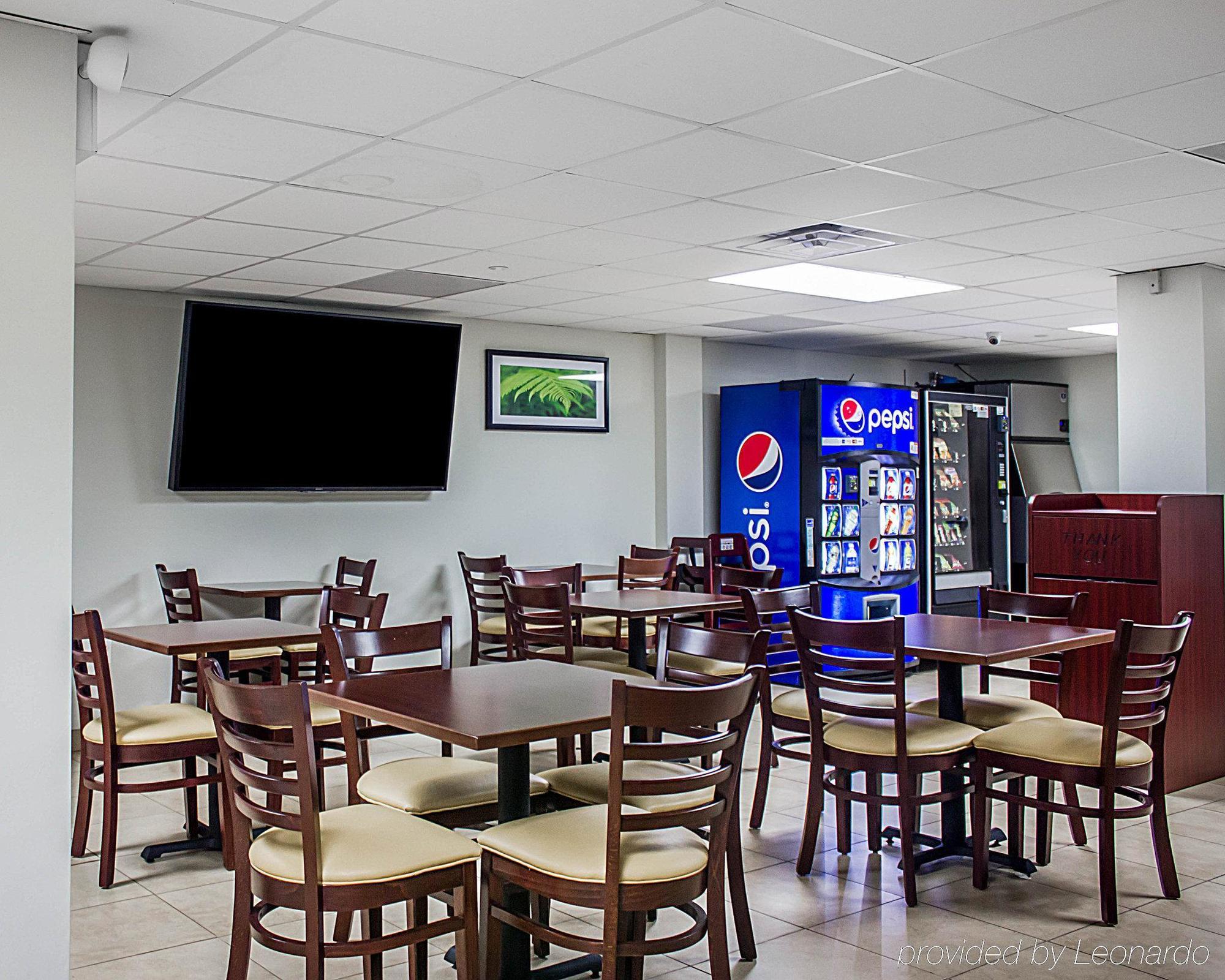 Days Inn By Wyndham Brooklyn Borough Park New York Ngoại thất bức ảnh