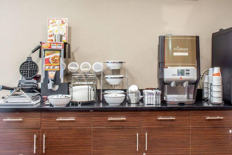 Days Inn By Wyndham Brooklyn Borough Park New York Ngoại thất bức ảnh