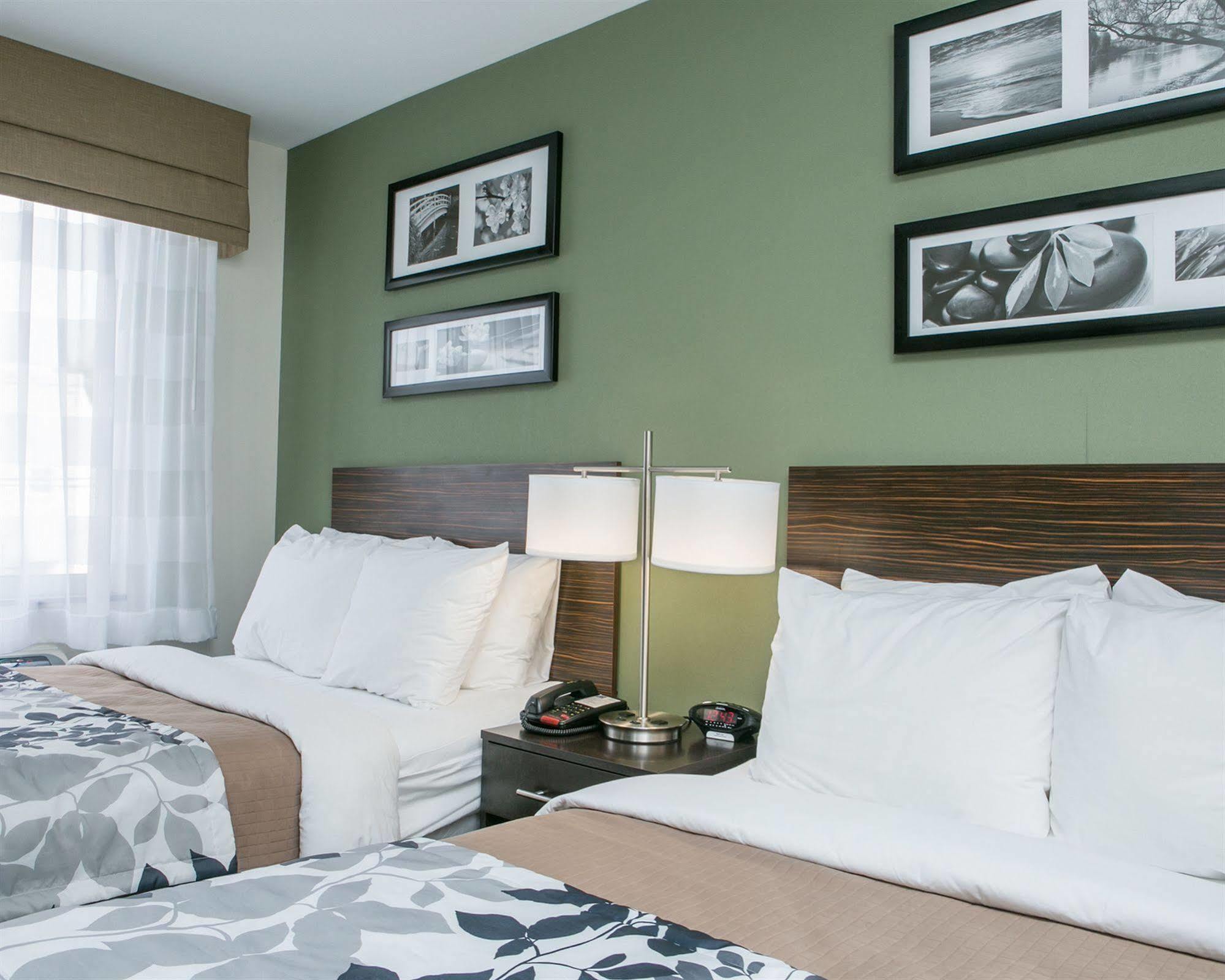 Days Inn By Wyndham Brooklyn Borough Park New York Ngoại thất bức ảnh