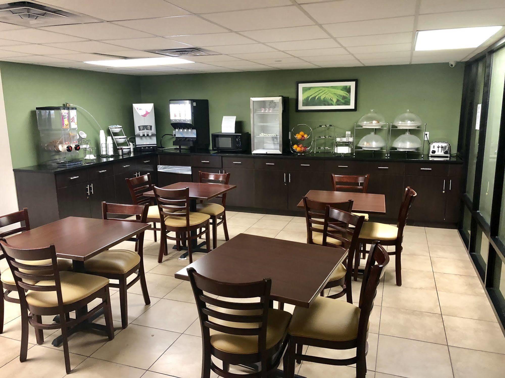 Days Inn By Wyndham Brooklyn Borough Park New York Ngoại thất bức ảnh