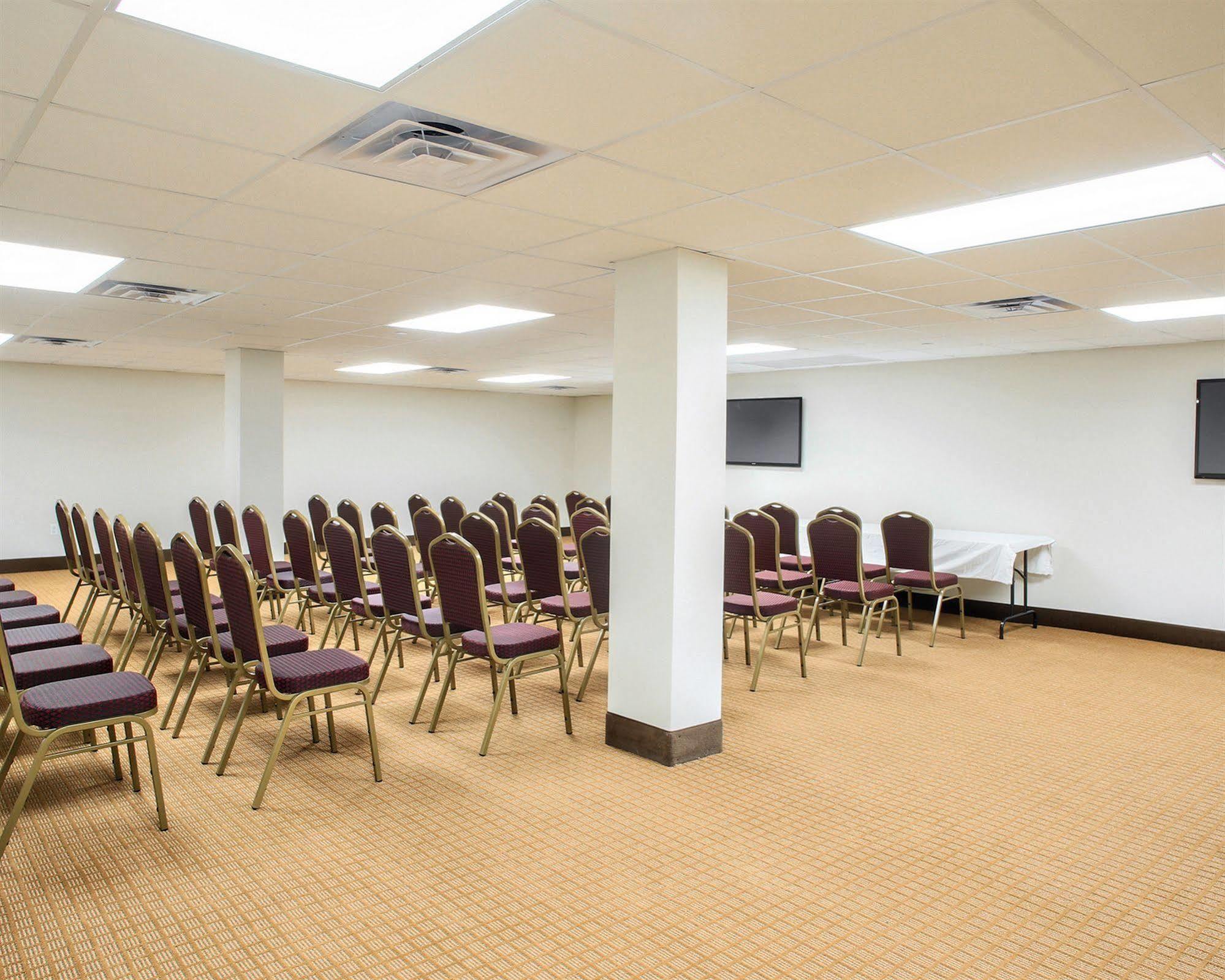 Days Inn By Wyndham Brooklyn Borough Park New York Ngoại thất bức ảnh